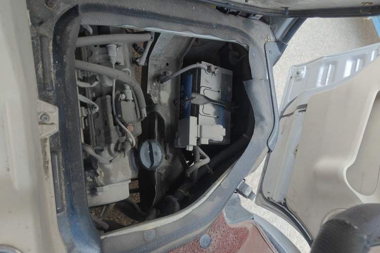 Used CHANGAN KAICHENG Ruixing M80 2014 1.5L Standard Version 4G15S Engine Bay Left