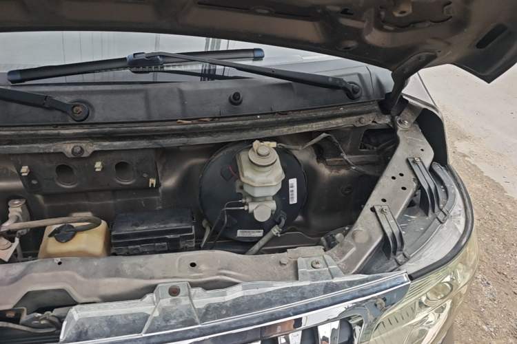 Used CHANGAN KAICHENG Ruixing M80 2014 1.5L Standard Version 4G15S Engine Bay Left