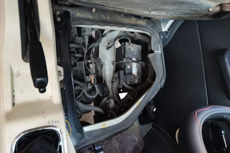 Used CHANGAN KAICHENG Ruixing M80 2014 1.5L Base Version (4-Seater) 4G15S Engine Bay Left