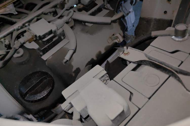 Used CHANGAN KAICHENG Ruixing M80 2014 1.5L Standard Version 4G15S Engine Bay Left