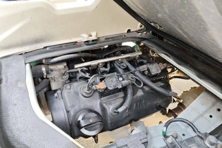 Used CHANGAN KAICHENG Ruixing M80 2014 1.5L Base Version (4-Seater) 4G15S Engine Bay
