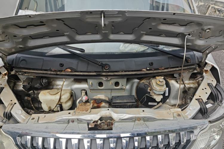 Used CHANGAN KAICHENG Ruixing M80 2014 1.5L Comfort Model 4G15S Engine Bay