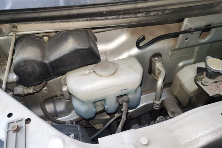 Used CHANGAN KAICHENG Ruixing M80 2014 1.5L Base Version (2 Seats) 4G15S Engine Bay Right