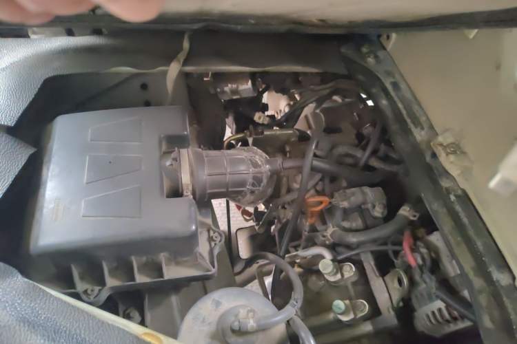 Used CHANGAN KAICHENG Ruixing M80 2014 1.5L CNG Comfort Model 4G15S Engine Bay Right