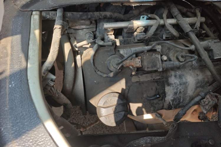 Used CHANGAN KAICHENG Ruixing M80 2014 1.5L Standard Version 4G15S Engine Bay Right