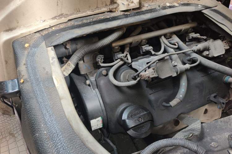 Used CHANGAN KAICHENG Ruixing M80 2014 1.5L Base Version (4-Seater) 4G15S Engine Bay Right