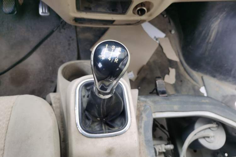 Used CHANGAN KAICHENG Ruixing M80 2014 1.5L Comfort Model 4G15S Gear Lever