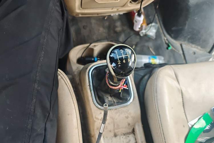Used CHANGAN KAICHENG Ruixing M80 2014 1.5L Comfort Model 4G15S Gear Lever