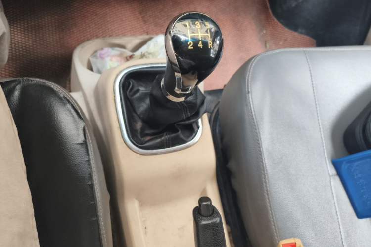 Used CHANGAN KAICHENG Ruixing M80 2014 1.5L Comfort Model 4G15S Gear Lever