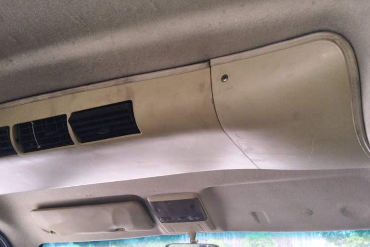 Used CHANGAN KAICHENG Ruixing M80 2014 1.5L Standard Version 4G15S Headliner