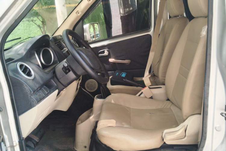 Used CHANGAN KAICHENG Ruixing M80 2014 1.5L Standard Version 4G15S Left Front Seat
