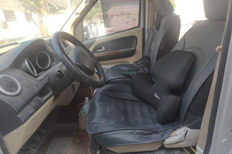 Used CHANGAN KAICHENG Ruixing M80 2014 1.5L Standard Version 4G15S Left Front Seat