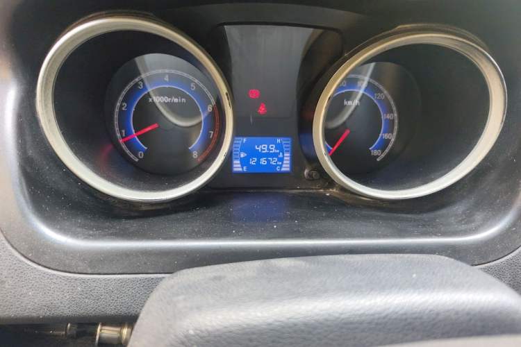 Used CHANGAN KAICHENG Ruixing M80 2014 1.5L Base Version (4-Seater) 4G15S Odometer Close Up