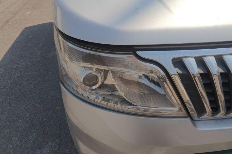 Used CHANGAN KAICHENG Ruixing M80 2014 1.5L Standard Version 4G15S Right Front Headlight