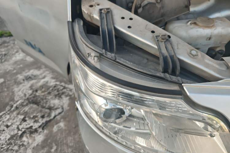 Used CHANGAN KAICHENG Ruixing M80 2014 1.5L Comfort Model 4G15S Right Front Headlight