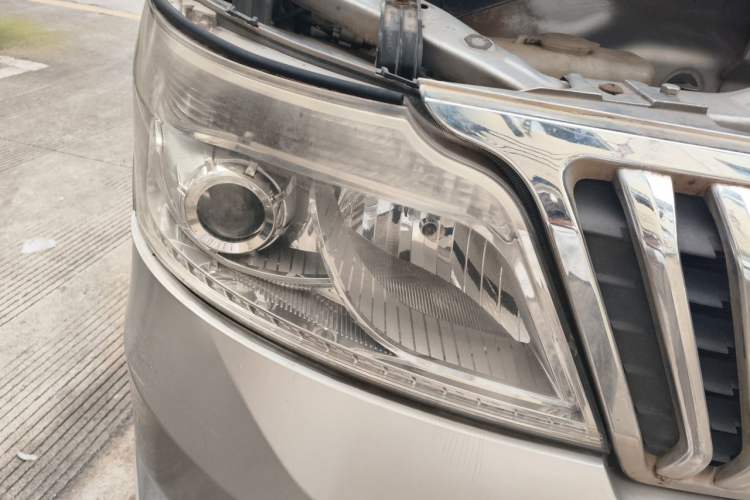 Used CHANGAN KAICHENG Ruixing M80 2014 1.5L Comfort Model 4G15S Right Front Headlight