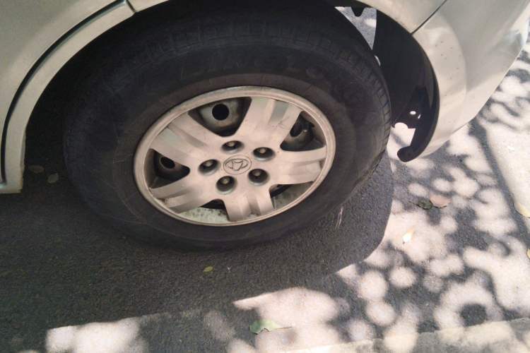 Used CHANGAN KAICHENG Ruixing M80 2014 1.5L Standard Version 4G15S Right Front Wheel Hub