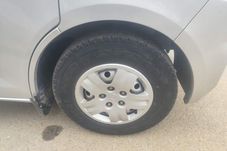 Used CHANGAN KAICHENG Ruixing M80 2014 1.5L Standard Version 4G15S Right Front Wheel Hub