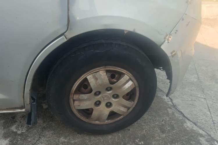 Used CHANGAN KAICHENG Ruixing M80 2014 1.5L Comfort Model 4G15S Right Front Wheel Hub