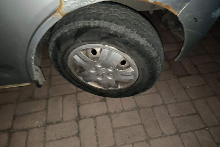 Used CHANGAN KAICHENG Ruixing M80 2014 1.5L Standard Version 4G15S Right Front Wheel Hub