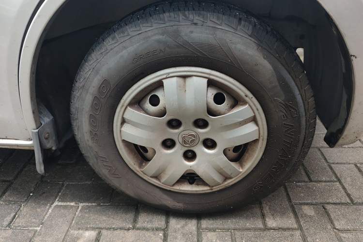 Used CHANGAN KAICHENG Ruixing M80 2014 1.5L Base Version (4-Seater) 4G15S Right Front Wheel Hub
