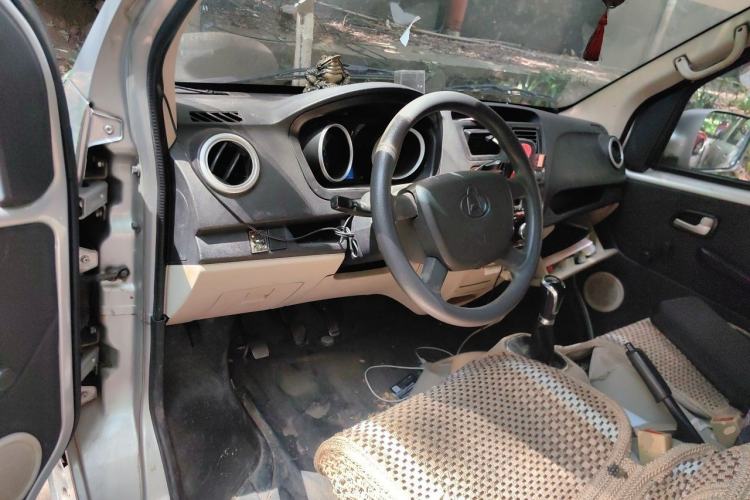 Used CHANGAN KAICHENG Ruixing M80 2014 1.5L CNG Standard Model 4G15S Steering Wheel