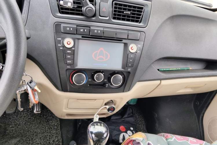 Used CHANGAN KAICHENG Ruixing M80 2014 1.5L Comfort Model 4G15S Audio And AC Panel
