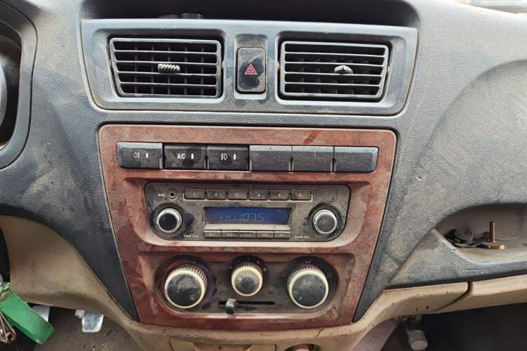 Used CHANGAN KAICHENG Ruixing M80 2014 1.5L Standard Version 4G15S Audio And AC Panel