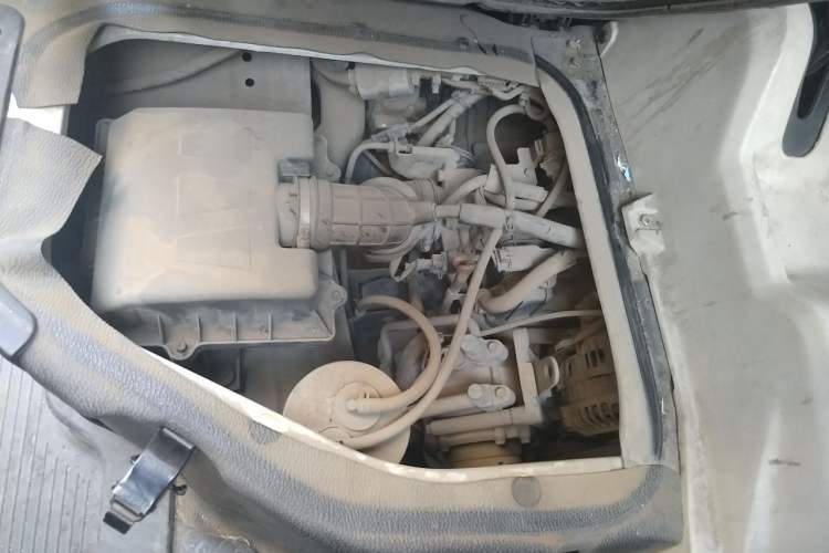 Used CHANGAN KAICHENG Ruixing M80 2014 1.5L CNG Standard Model 4G15S Engine Bay