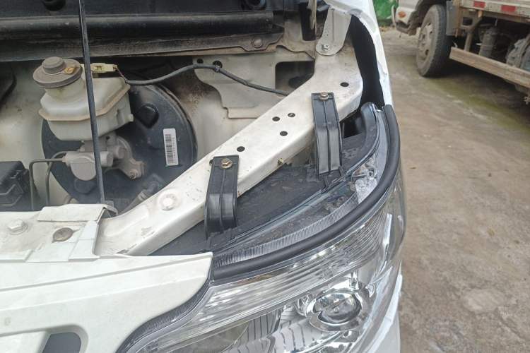 Used CHANGAN KAICHENG Ruixing M80 2014 1.5L Base Version (2 Seats) 4G15S Engine Bay Left