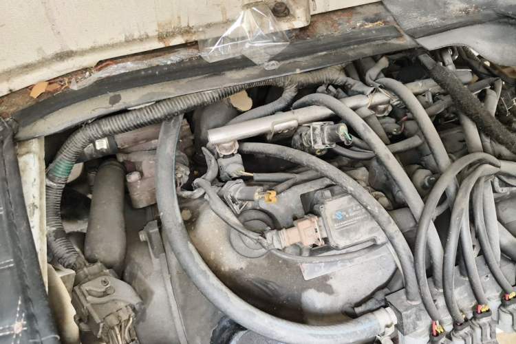 Used CHANGAN KAICHENG Ruixing M80 2014 1.5L Comfort Model 4G15S Engine Bay Right