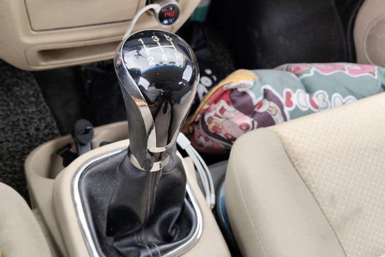 Used CHANGAN KAICHENG Ruixing M80 2014 1.5L Comfort Model 4G15S Gear Lever