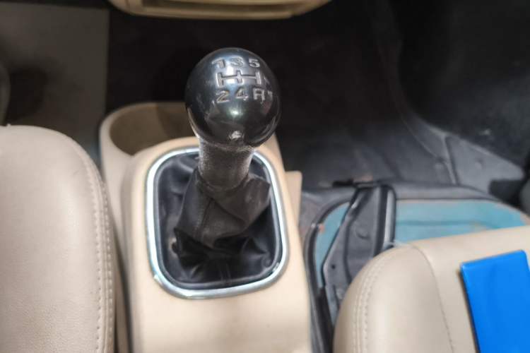 Used CHANGAN KAICHENG Ruixing M80 2014 1.5L Comfort Model 4G15S Gear Lever