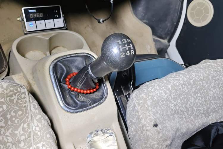 Used CHANGAN KAICHENG Ruixing M80 2014 1.5L Comfort Model 4G15S Gear Lever