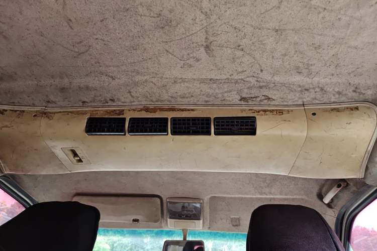 Used CHANGAN KAICHENG Ruixing M80 2014 1.5L Standard Version 4G15S Headliner