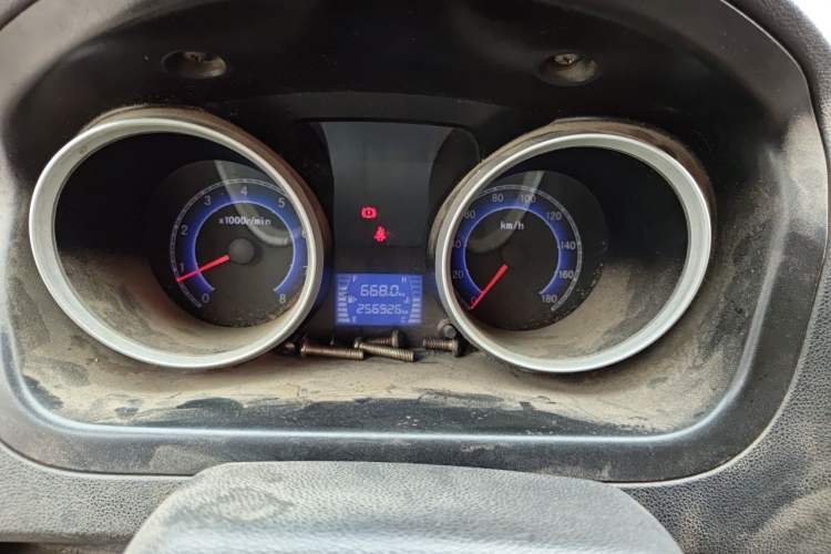 Used CHANGAN KAICHENG Ruixing M80 2014 1.5L Standard Version 4G15S Instrument Cluster