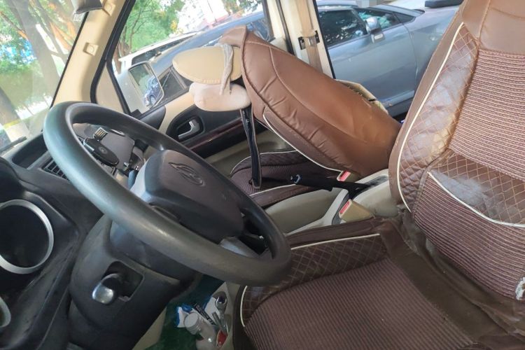Used CHANGAN KAICHENG Ruixing M80 2014 1.5L Standard Version 4G15S Left Front Seat