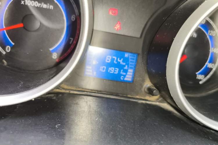 Used CHANGAN KAICHENG Ruixing M80 2014 1.5L Comfort Model 4G15S Odometer Close Up