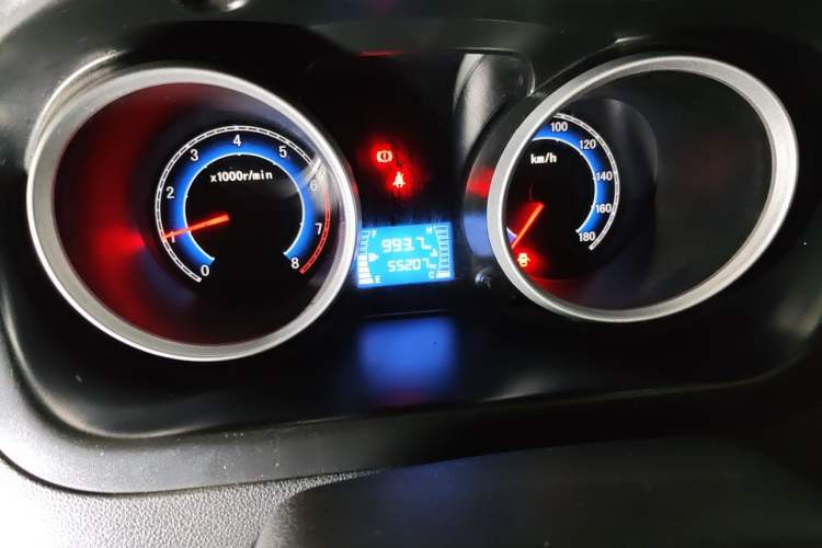 Used CHANGAN KAICHENG Ruixing M80 2014 1.5L Comfort Model 4G15S Odometer Close Up