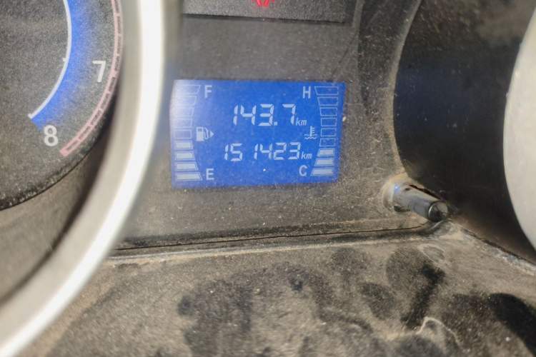 Used CHANGAN KAICHENG Ruixing M80 2014 1.5L Classic Model 4G15S Odometer Close Up