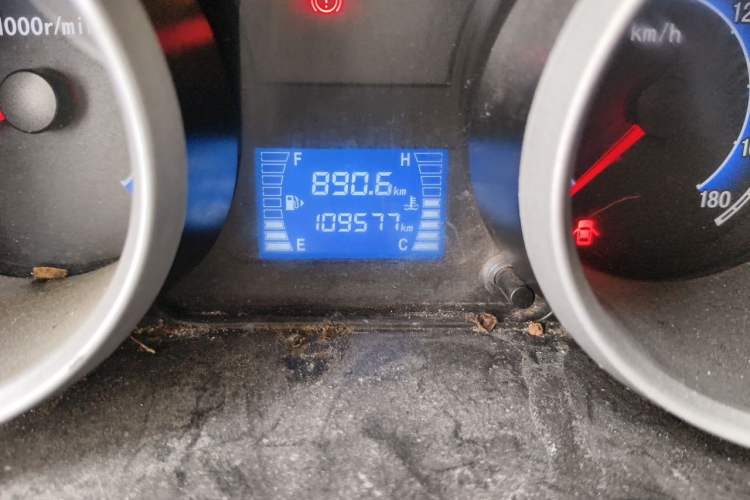 Used CHANGAN KAICHENG Ruixing M80 2014 1.5L Comfort Model 4G15S Odometer Close Up