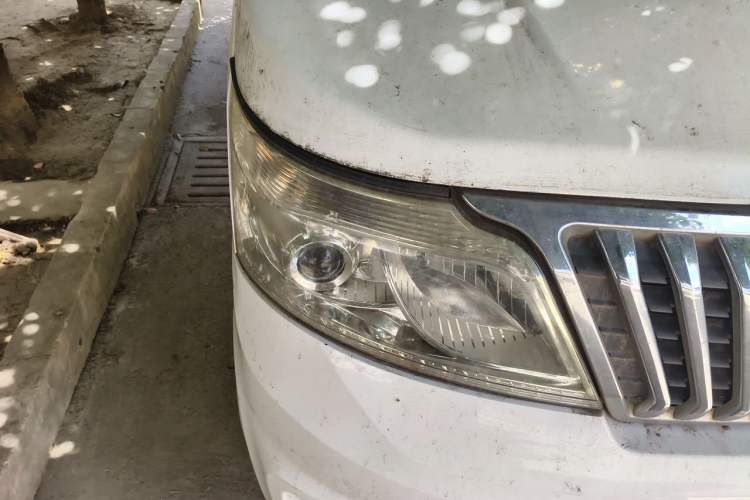 Used CHANGAN KAICHENG Ruixing M80 2014 1.5L Comfort Model 4G15S Right Front Headlight