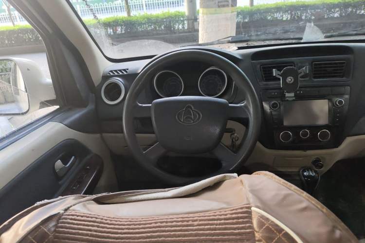Used CHANGAN KAICHENG Ruixing M80 2014 1.5L Standard Version 4G15S Steering Wheel