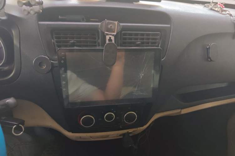 Used CHANGAN KAICHENG Ruixing M80 2018 1.5L Comfort Version Flat-Top Liftback 4G15S Audio And AC Panel