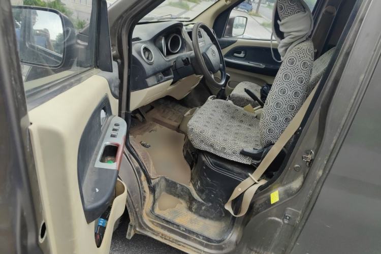 Used CHANGAN KAICHENG Ruixing M80 2018 1.5L Base Model Van Semi-Blind Window Flat Roof Rear-Hinged Doors 4G15S Driver Seat
