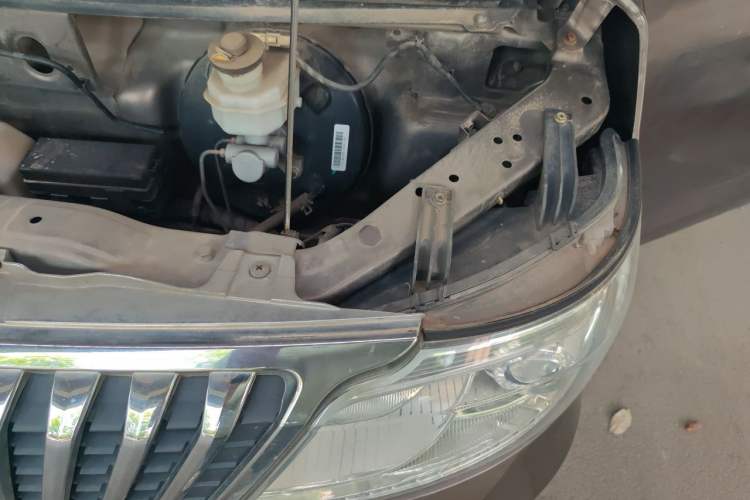 Used CHANGAN KAICHENG Ruixing M80 2018 1.5L Comfort Version Flat-Top Liftback 4G15S Engine Bay Left