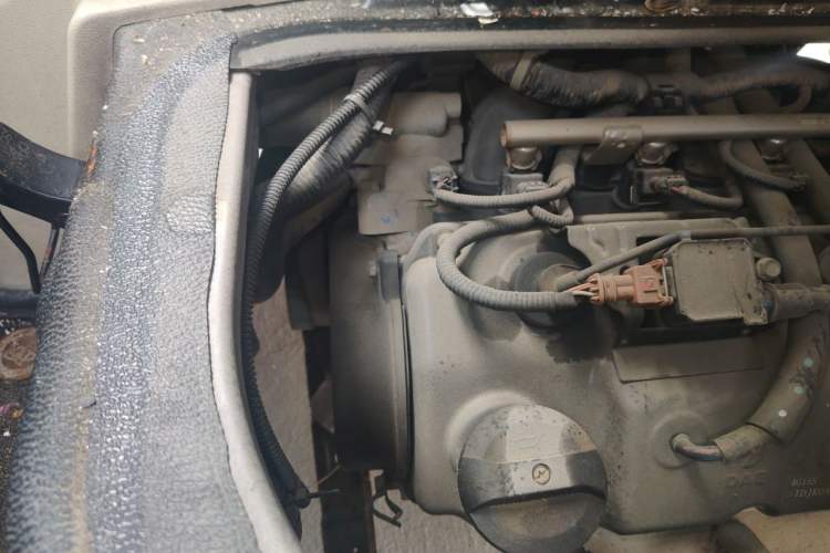 Used CHANGAN KAICHENG Ruixing M80 2018 1.5L Base Van Flat Roof Back-Hinged Doors 4G15S Engine Bay Right