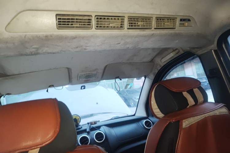 Used CHANGAN KAICHENG Ruixing M80 2018 1.5L Comfort Van Flat Roof Back-Hinged Doors 4G15S Headliner