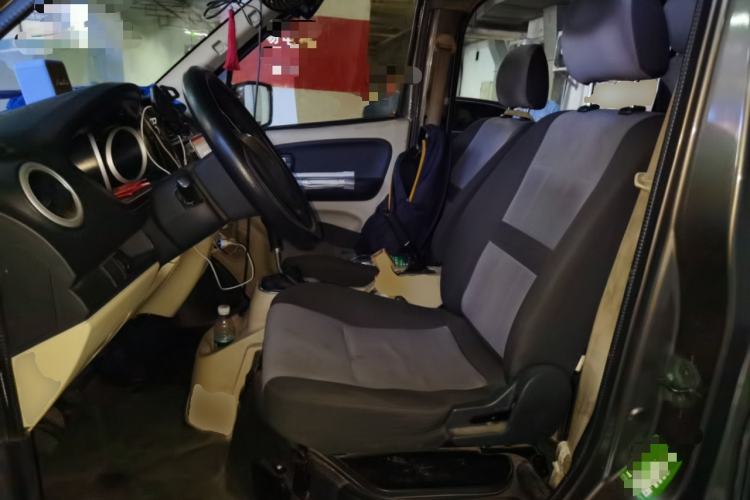 Used CHANGAN KAICHENG Ruixing M80 2018 1.5L Base Model Van Semi-Blind Window Flat Roof Rear-Hinged Doors 4G15S Left Front Seat