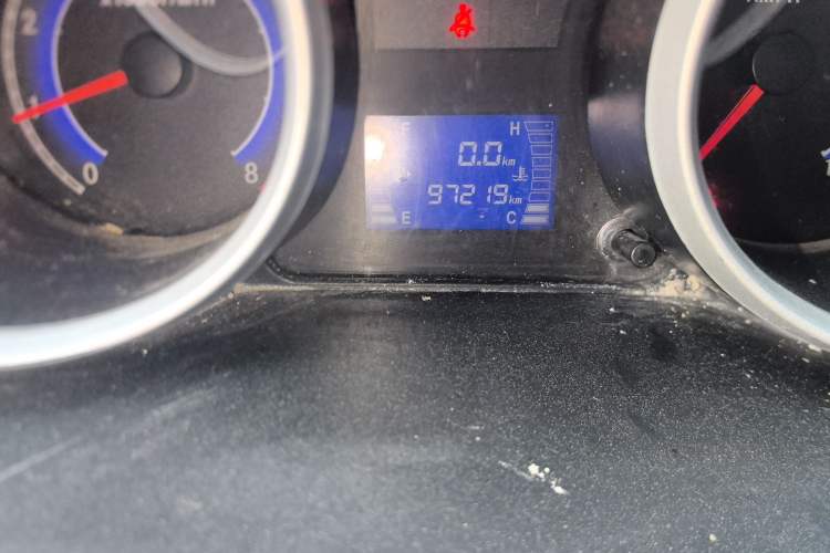 Used CHANGAN KAICHENG Ruixing M80 2018 1.5L Comfort Version Flat-Top Liftback 4G15S Odometer Close Up